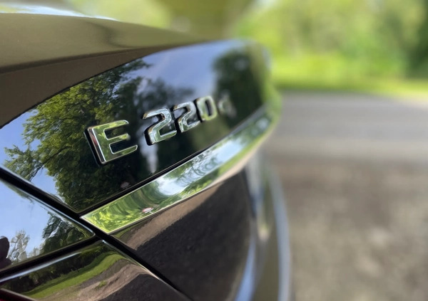 Mercedes-Benz Klasa E cena 139000 przebieg: 189000, rok produkcji 2018 z Oświęcim małe 172